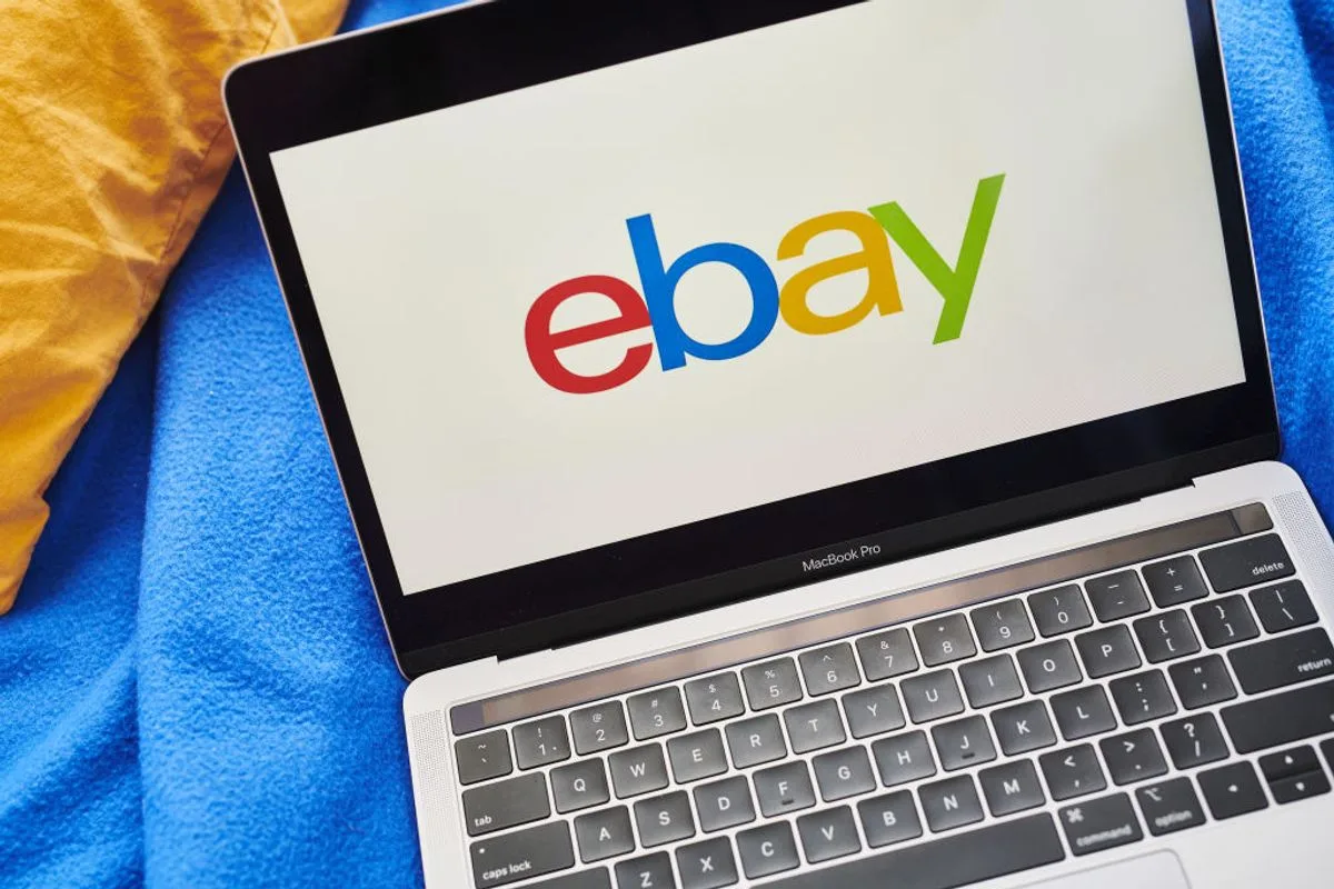ゴキブリや血だらけの豚マスク送りつけた元社員…eBayがカップルに約57億円支払い