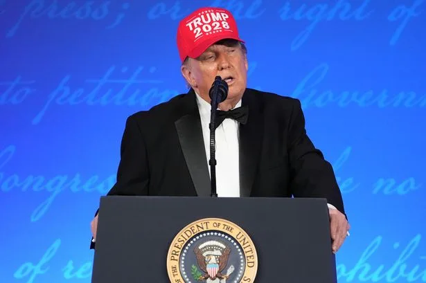 80歳トランプが「3期目出る」発言、本当にジョークなのか？2028年キャップ投げ込み
