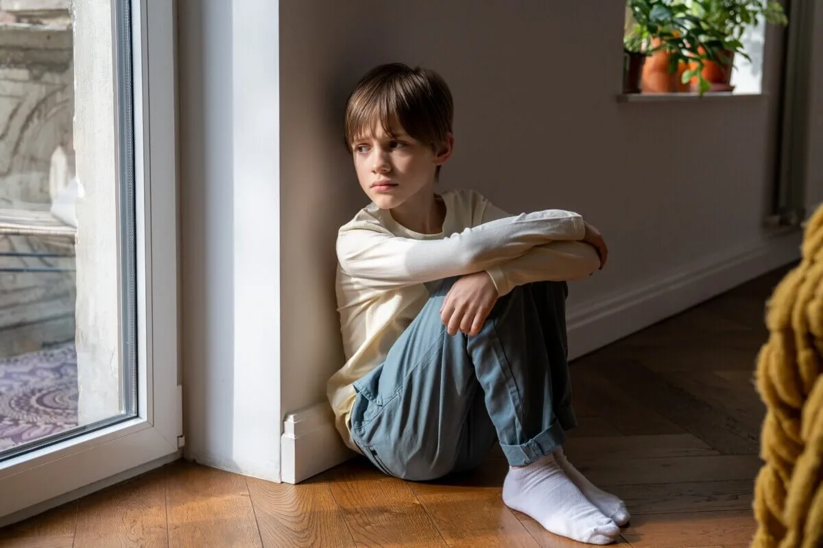 9歳の語り方で将来のうつがわかる？言語パターンが示す意外なリスク
