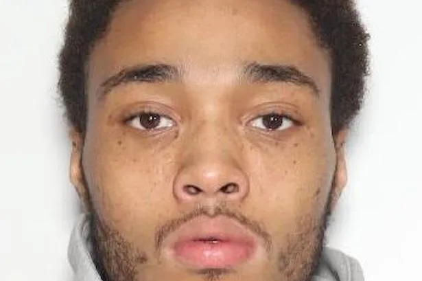 バチカンも認めた「奇跡の赤ちゃん」、19歳で銃乱射事件の容疑者に