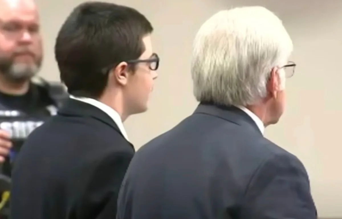 14歳で4人射殺の少年、法廷で笑いながら被害者を嘲笑「許すよ」にニヤリ